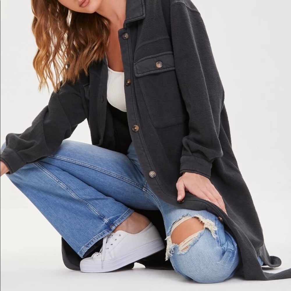 Forever 21 Longline Dolphin-Hem Shacket Washed Black size L